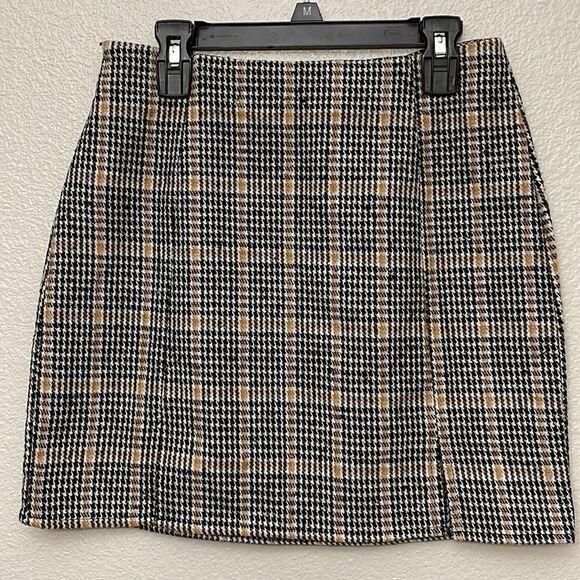 Shein Houndstooth Mini Skirt Size XS NWOT - Picture 2 of 6